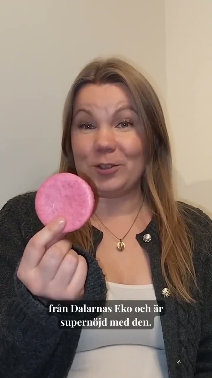 Se och lyssna på Emelies recension
